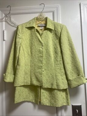 Jessica Howard Lime Green Embroidered Blazer